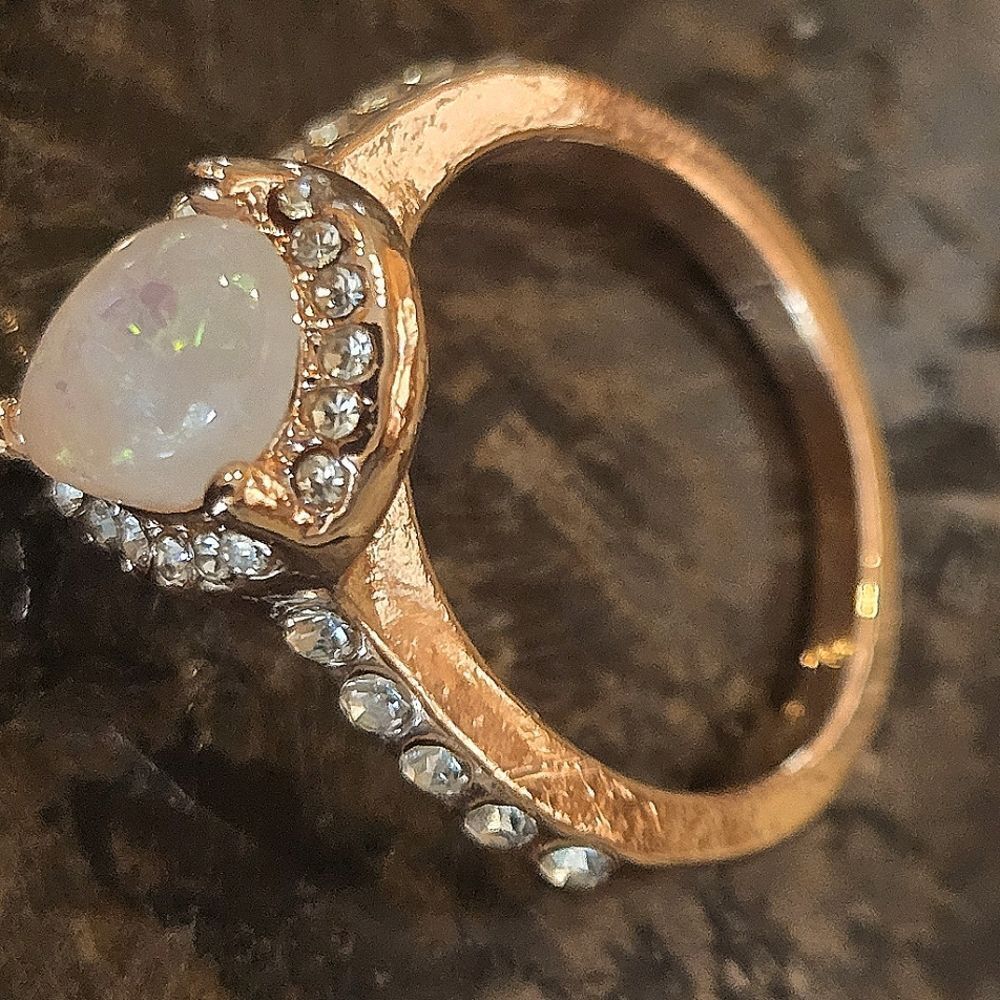 Elegant Rose Goldtone Faux Opal Ring Size 7 NWT